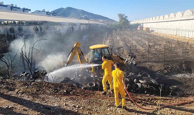 Yanan lastikler sera ve muzlara zarar verdi