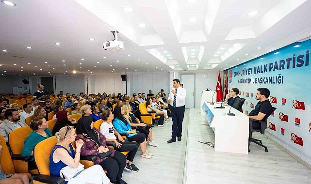 Yılmaz, Şehitkamil'i karış karış geziyor