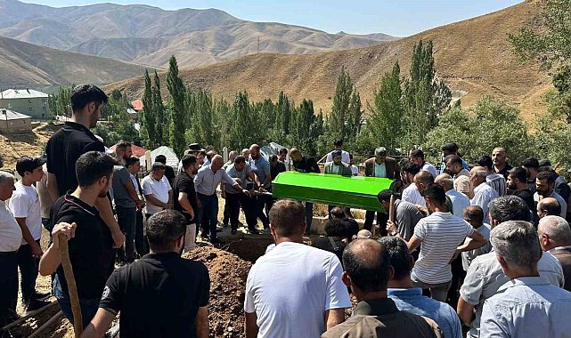 Yüksekova'da boğulan vatandaş son yolculuğuna uğurlandı