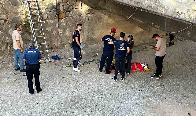 Yürüyüş yaparken dereye düşen kadın yaralandı