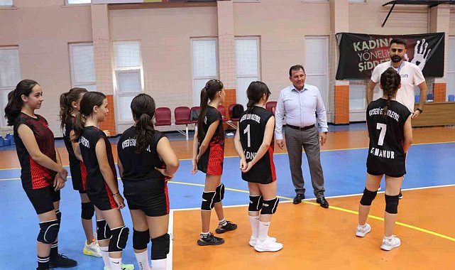 Yusuf Dikeç Kayserili sporculara rol model oldu