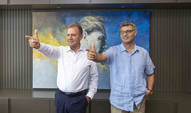 Yusuf Dikeç ve Başkan Seçer, dünyanın konuştuğu ikonik pozu birlikte verdi