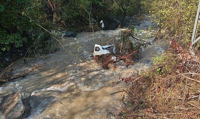 Artvin'de şiddetli yağış sel ve su taşkınlarına neden oldu