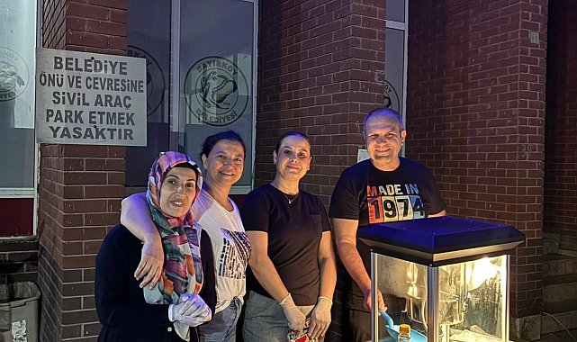 Başkan Dilsiz'den film öncesi çocuklara ikram