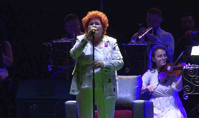 Beşiktaş'ta Selda Bağcan rüzgarı