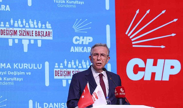 CHP Genel Başkanı Özel: "Bu akşam Kılıçdaroğlu ile bir araya gelip tüzükle ilgili önerilerini alacağım"