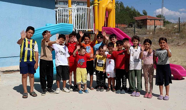 Çocuklar "Yusuf Amca park istiyoruz" diye video çekmişti: İlçeye 30 kilometre uzaklıktaki Sekiharman'da yüzler güldü