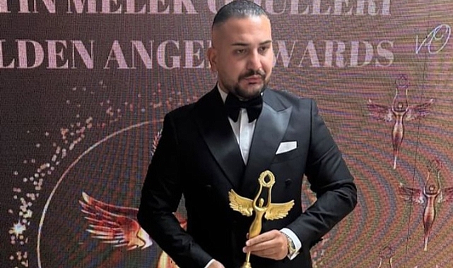 Hukuk Dünyasının Aydın İsmi Ödülünü Aldı