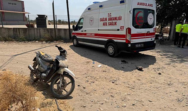 Otomobil motosiklete çarpıp kaçtı