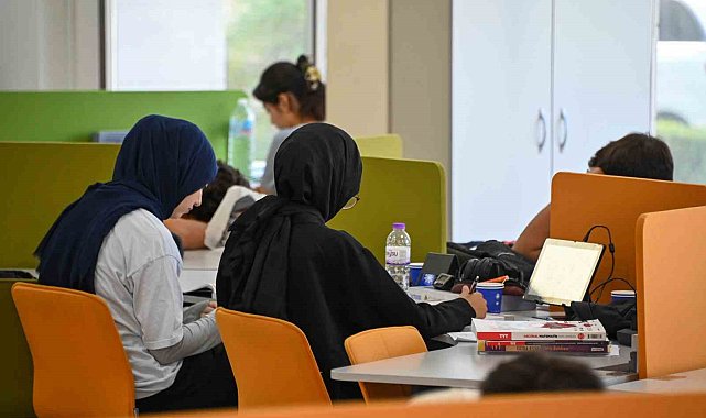 Selçuklu Belediyesi kütüphaneleri yaz döneminde de kitapseverlerin bir numaralı tercihi oldu