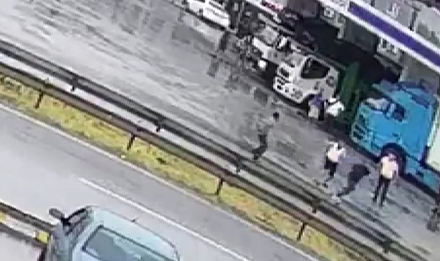 Sınır kapısında tır şoförleri arasında çıkan kavga kamerada