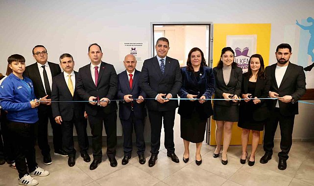12 Kasım Kütüphanesi açıldı