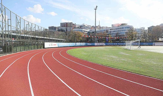 7 kulvarlı tartan pist Hasbahçe'de sporseverlerle buluştu