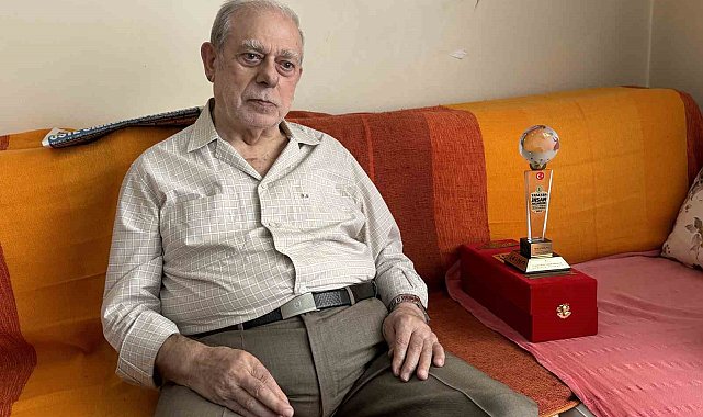 76 yıldır tulum çalan Remzi Bekar'a "Yaşayan İnsan Hazinesi" ödülü