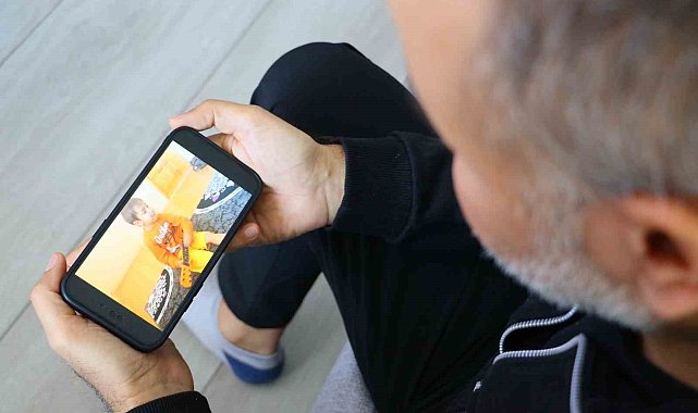 Acılı doktor baba balkondan düşerek ölen 4 yaşındaki oğlu için adalet arayışında