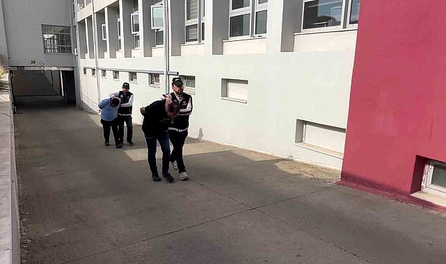 Adana'da 70 kilo 600 gram uyuşturucu ele geçirilirken 67 torbacı tutuklandı