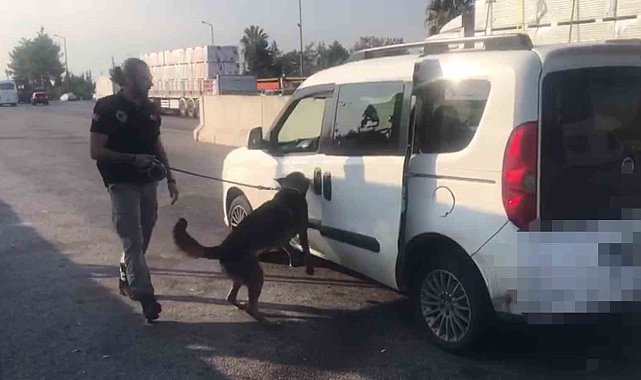 Adana'da koltuk altındaki zuladan 11 kilo 350 gram metamfetamin çıktı