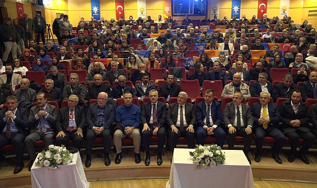 AK Parti Genel Başkan Yardımcısı Demiröz: "Ana muhalefette kimin lider olduğu belli değil"