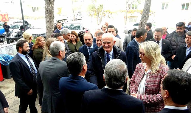 AK Parti Genel Başkan Yardımcısı Yılmaz&quot; &#039;Milletimizin takdiri bizim pusulamızdır&#039;&quot;