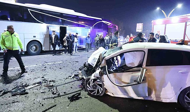 Aksaray'da otomobil ile otobüs çarpıştı: 1 ölü