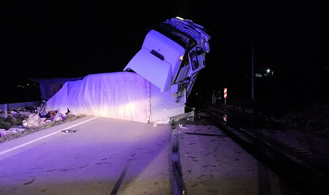 Amasya'da kaza yapan tırın kupası şaha kalktı