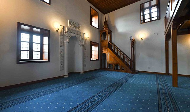 Ankara'da ahşap serenli minaresiyle dikkat çeken Hamidiye Camii aslına uygun olarak yeniden inşa edildi