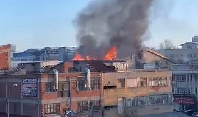 Ankara'da iş yerinin çatısında yangın