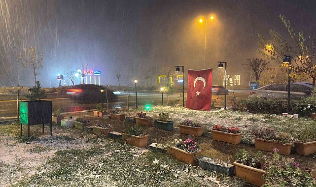 Ankara'nın yüksek kesimlerinde kar yağışı etkili oldu