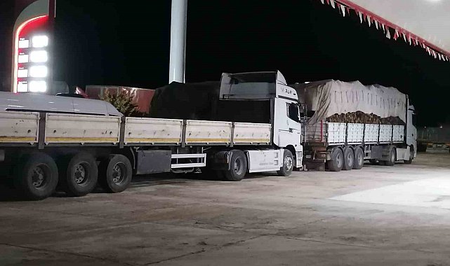 Antalya-Konya karayolu yoğun kar sebebiyle tırların geçişine kapatıldı