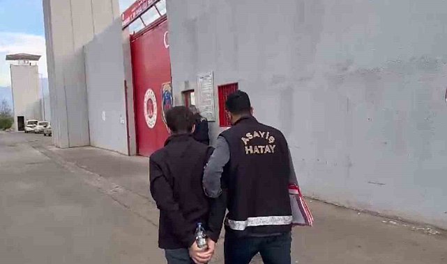 Arsuz'da 7 yıl 2 ay kesinleşmiş hapis cezasıyla aranan şahıs yakalandı