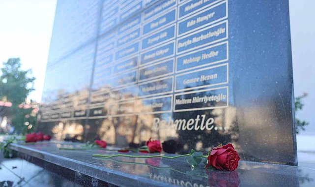 Asrın felaketinde vefat eden 408 öğretmenin ismi deprem anıtında yaşatılacak