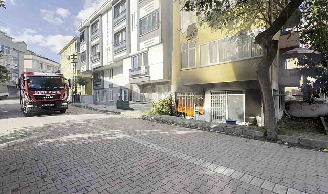 Avcılar'da devrilen elektrikli soba, yangına sebep oldu