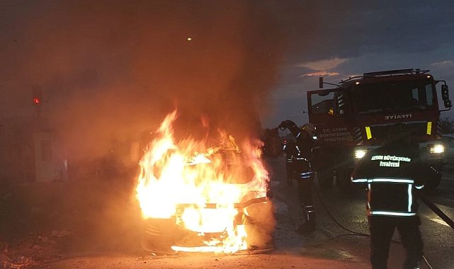 Aydın'da minibüs alevlere teslim oldu