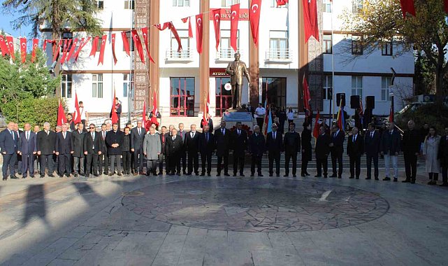 Aydın'da Öğretmenler Günü kutlandı