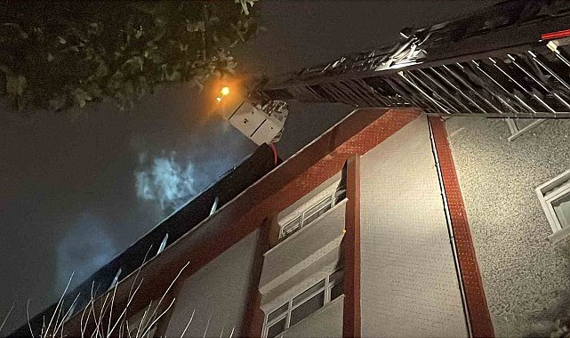 Bahçelievler'de korkutan çatı katı yangını
