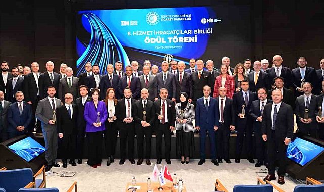 Bakan Bolat: &quot;Hizmetler ihracatında geçen yıl 56,7 milyar dolar fazla verdik&quot;