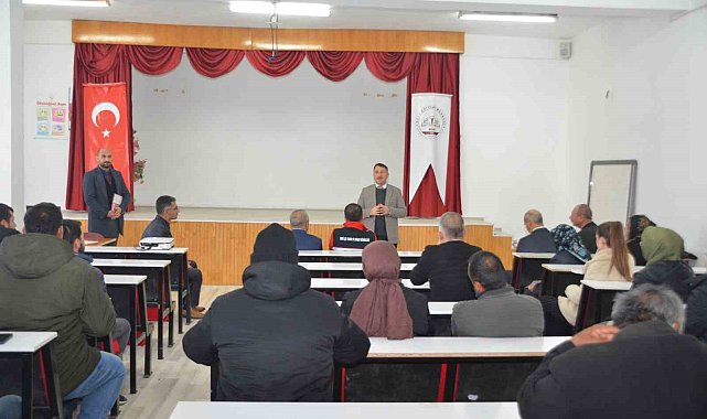 Baklagil Yem Bitkileri Kursu'nu başarı ile tamamlayanlar sertifikalarını aldı