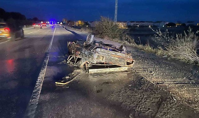Balıkesir'de kaza yapan araç alev aldı: 2 yaralı