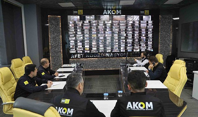 Başkan Altay: "Kar yağışı sonrası 31 ilçemizde 24 saat sahadayız"