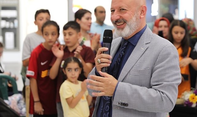 Başkan Çolakbayrakdar: &quot;Her alanda gençlerimizin ve evlatlarımızın yanındayız&quot;