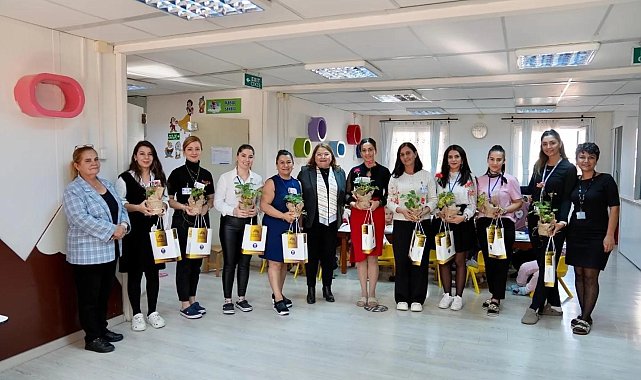 Başkan Gençay öğretmenleri unutmadı