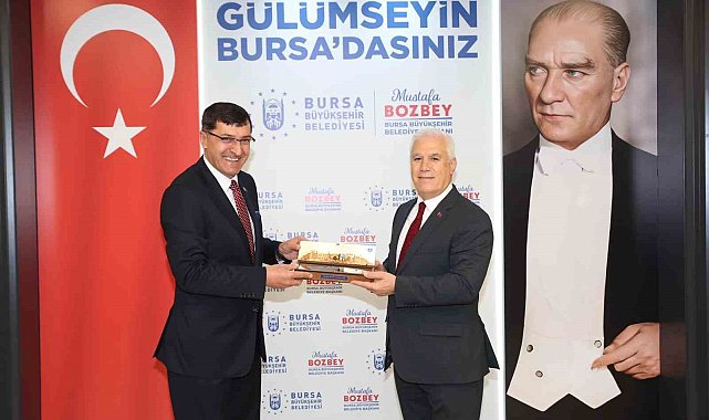 Başkan Kahveci, Bursa Büyükşehir Belediye Başkanı Bozbey'i ziyaret etti