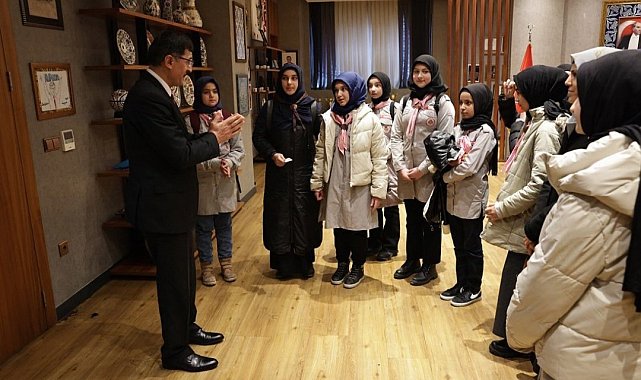 Belediye Başkanı Eyüp Kahveci, Kent Konseyi Çocuk Meclisi üyeleriyle bir araya geldi