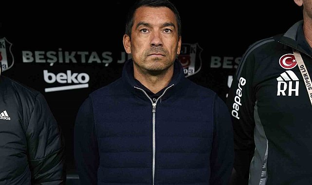Beşiktaş'ta Giovanni van Bronckhorst dönemi sona erdi