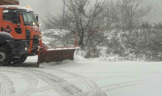Bolu Dağı'nda beklenen kar başladı