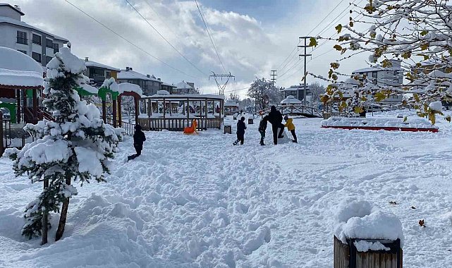 Bolu'da okullar bir gün daha tatil edildi