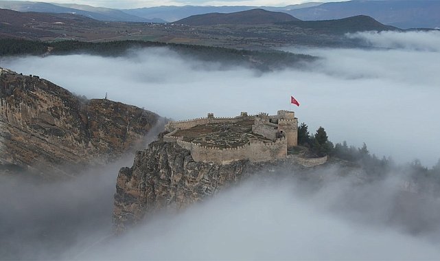 Boyabat Kalesi&#039;nin sis güzelliği