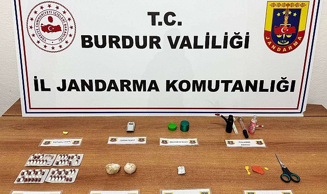 Burdur'da jandarmanın 18 günlük operasyonlarında yakalanan 5 şüpheli tutuklandı