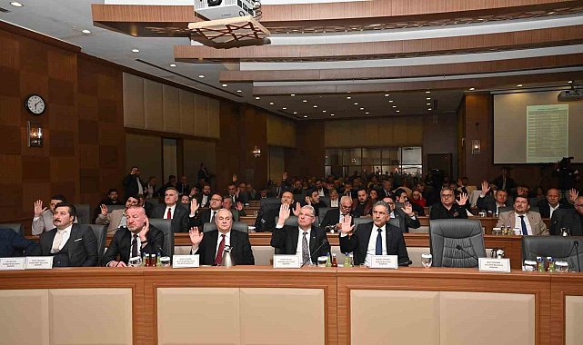 Büyükşehir'in 2025 yılı bütçesine onay