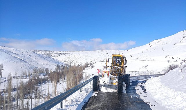 Büyükşehir'in kırsalda karla mücadelesi sürüyor